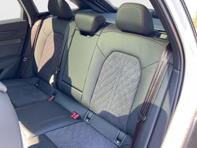 Audi A6 Avant Quattro S-Tronic