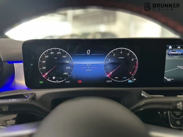 Mercedes-Benz A 220 4MATIC AMG Line