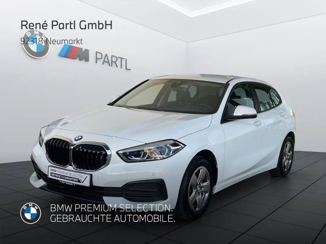 BMW 118 118i 5-deurs Advantage pakket Sedan