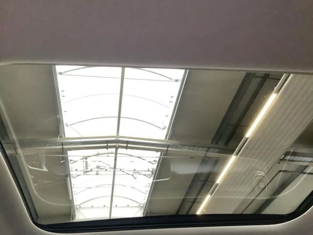 Mercedes-Benz C 180 AVANTGARDE Sedan