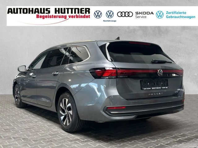 Volkswagen Passat 1.5 eTSI Business DSG Variant