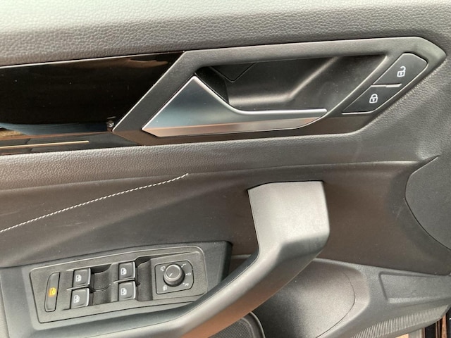 Volkswagen T-Roc 1.5 TSI DSG R-Line