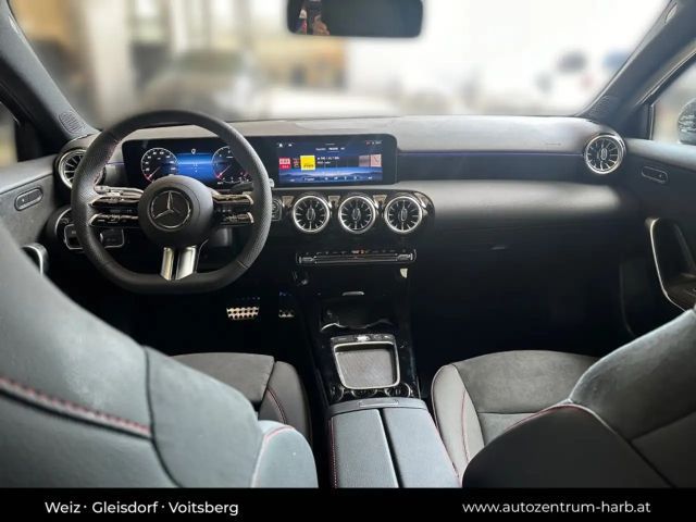 Mercedes-Benz A 180 A 180 d