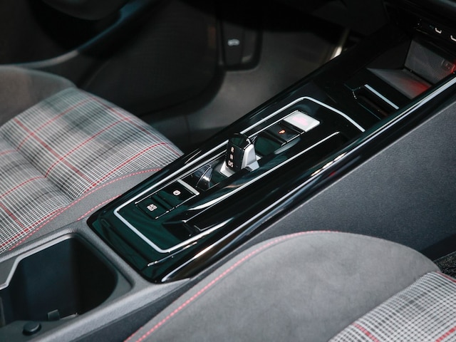 Volkswagen Golf 2.0 TSI DSG GTI IQ.Drive Style