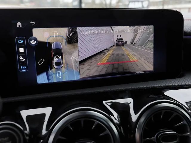 Mercedes-Benz CLA 200 AMG Line Coupé