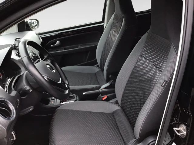 Volkswagen up! Active