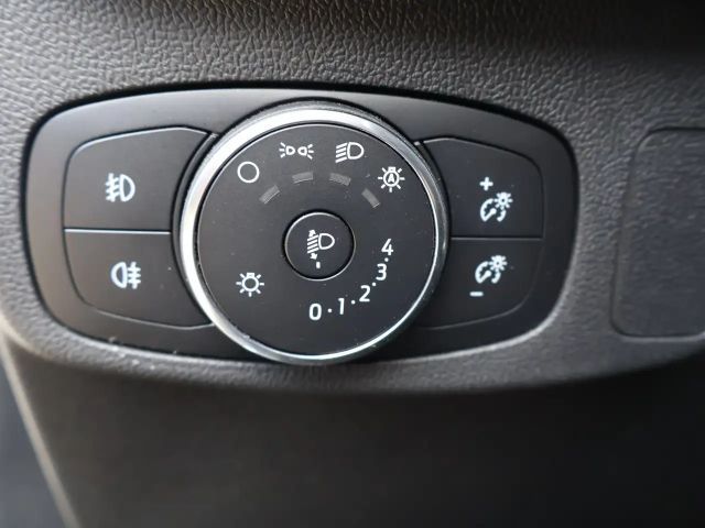 Ford Focus Cool & Connect