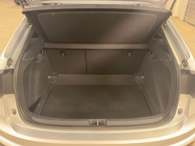Volkswagen Taigo 1.5 TSI DSG R-Line Style
