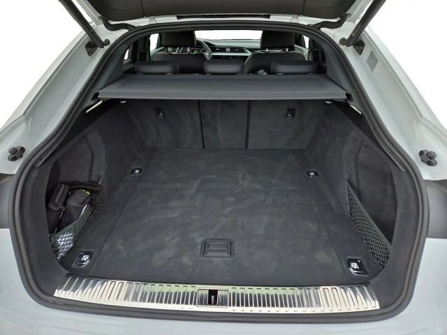 Audi Q8 e-tron 55 S-Line