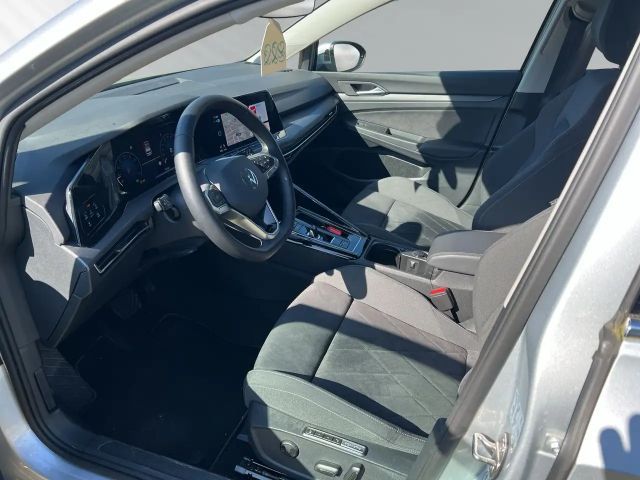 Volkswagen Golf 1.5 eTSI DSG Style