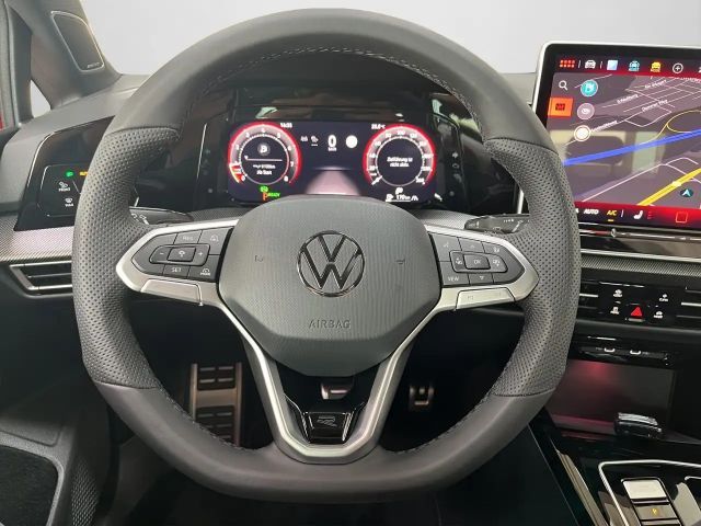 Volkswagen Golf 1.5 TSI DSG R-Line