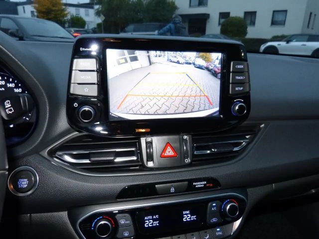 Hyundai i30 cw KLIMAAUT. APPLE SHZ LHZ KAMERA ALU