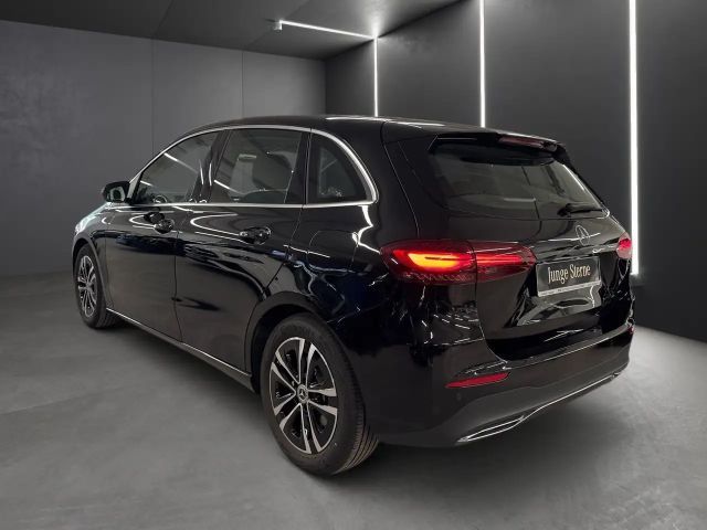 Mercedes-Benz B 200 Progressive Sedan