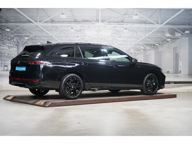 Volkswagen Passat IQ.Drive R-Line Style