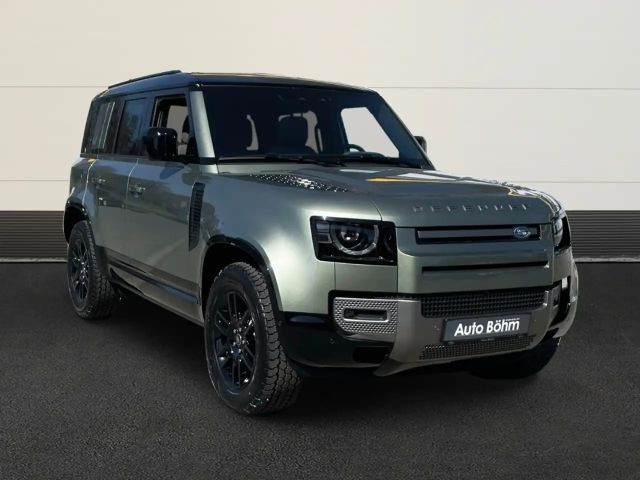 Land Rover Defender 110 D250 Dynamic SE