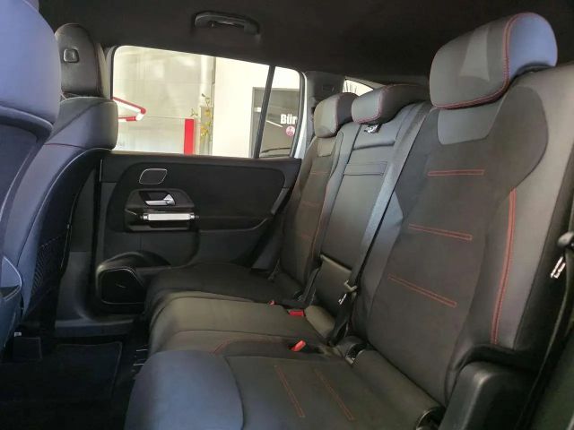 Mercedes-Benz GLB 250 AMG Line