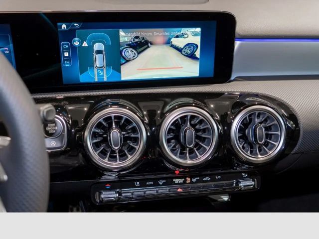 Mercedes-Benz A 200 Hatchback