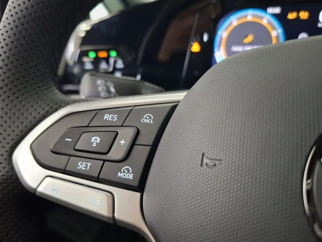 Volkswagen Golf DSG Sport