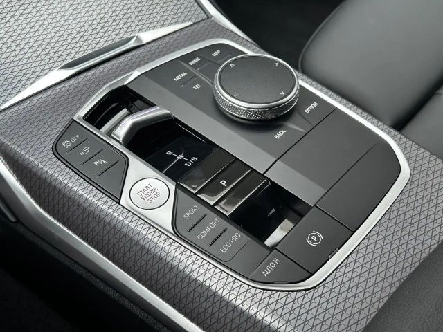 BMW 320 320d M-Sport Touring xDrive