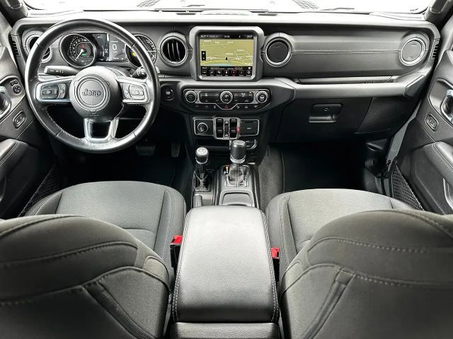 Jeep Wrangler 4xe Sahara