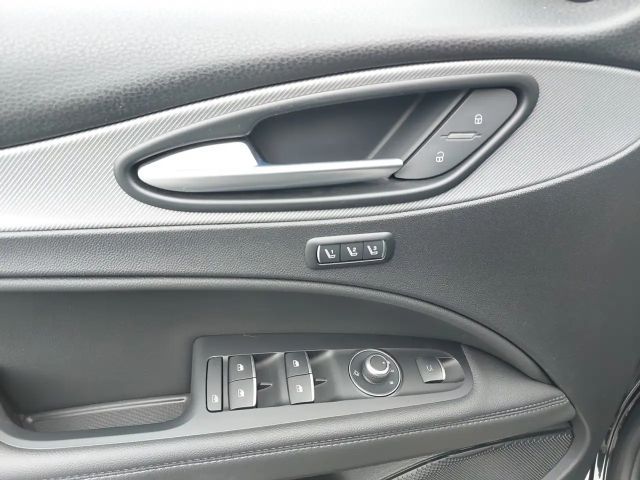 Alfa Romeo Stelvio AT8 Q4 Veloce