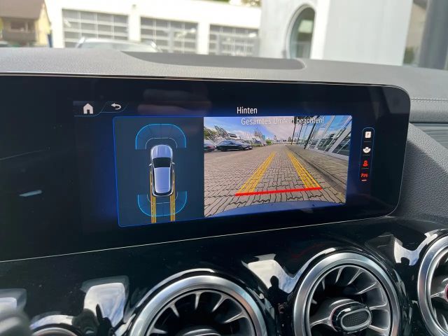 Mercedes-Benz EQA 300 4MATIC AMG Line