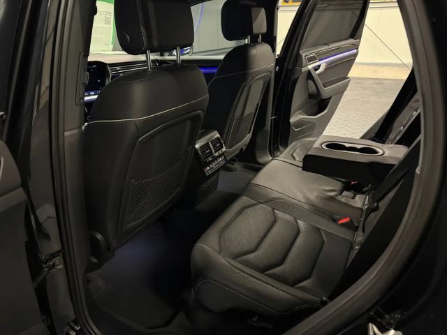 Volkswagen Touareg R-Line Style