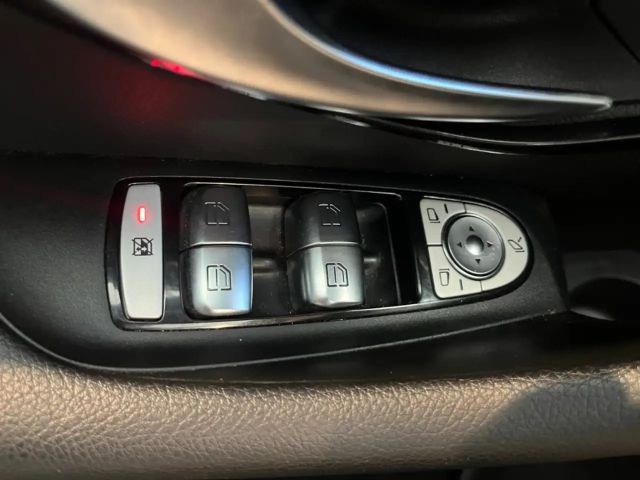 Mercedes-Benz E 300 E 300 e Estate