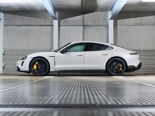 Porsche Taycan Turbo