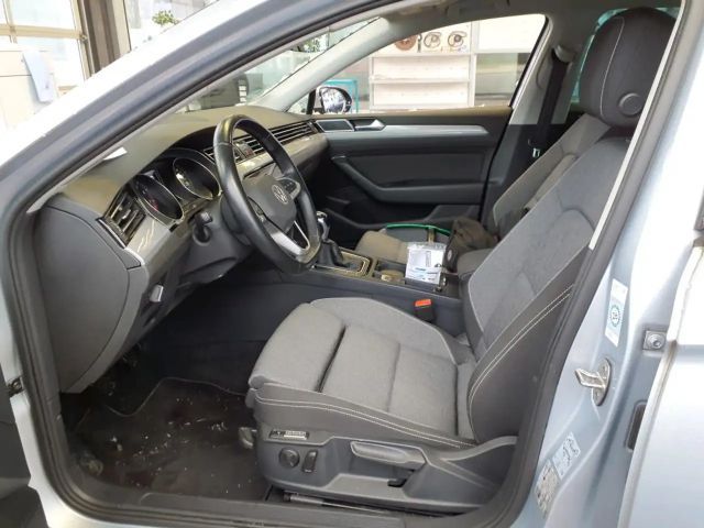 Volkswagen Passat 1.5 TSI Business Variant