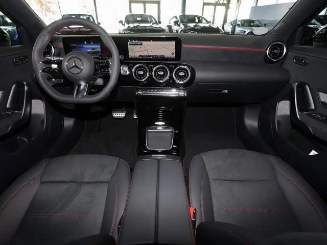 Mercedes-Benz A 180 AMG Line