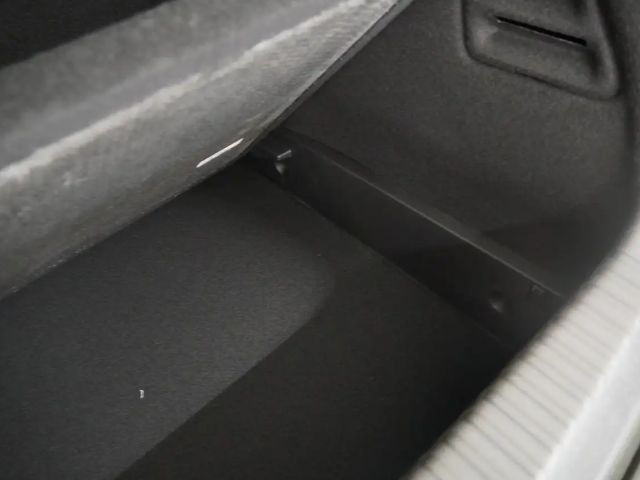 Mitsubishi Colt 1,0 MPI Turbo YUKI Invite C 25