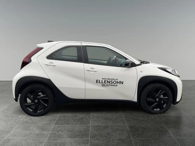 Toyota Aygo X Hatchback Play