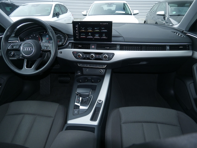 Audi A4 40 TFSI Avant S-Tronic