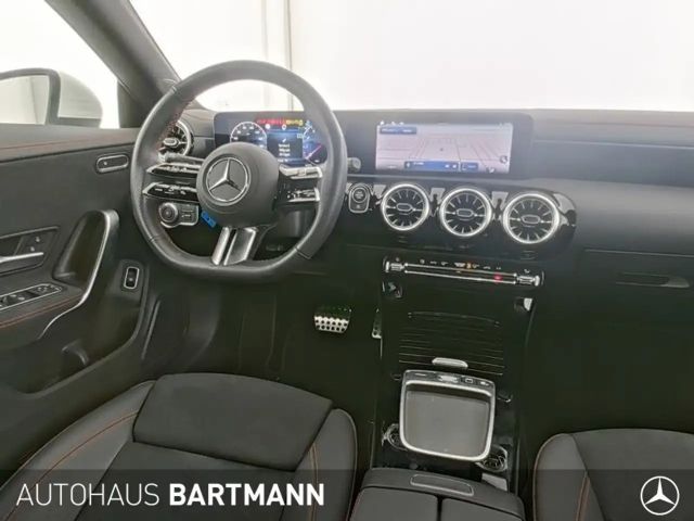 Mercedes-Benz CLA 200 AMG Line Coupé