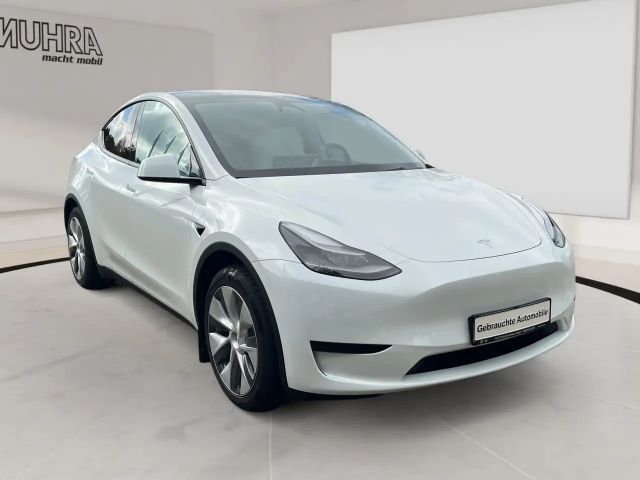 Tesla Model Y RWD