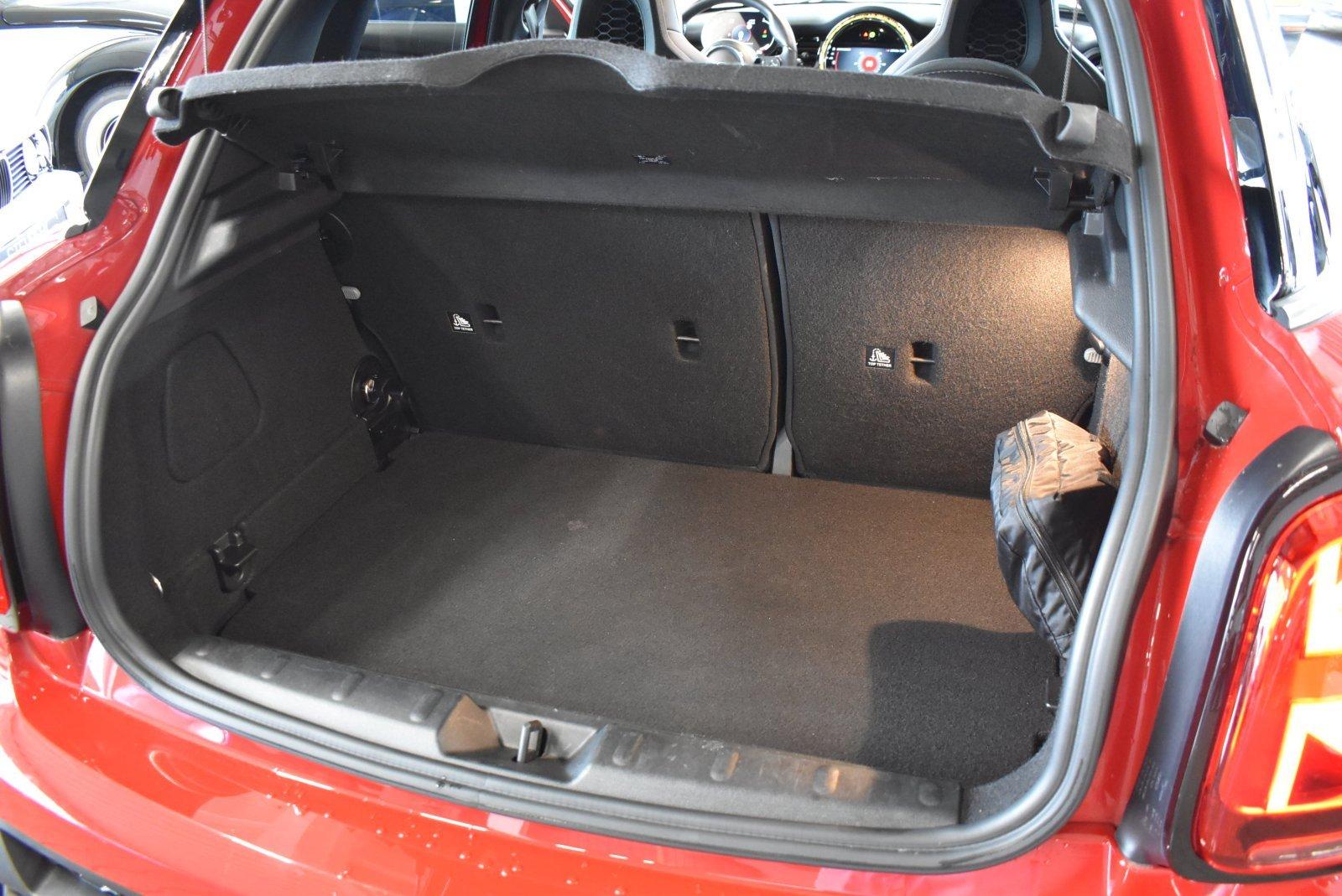 MINI Cooper John Cooper Works