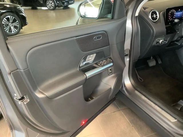 Mercedes-Benz GLA 200 Progressive