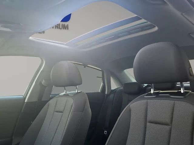 Audi A4 30 TDI Sedan