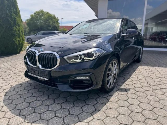 BMW 120 120i Sedan Sport Line