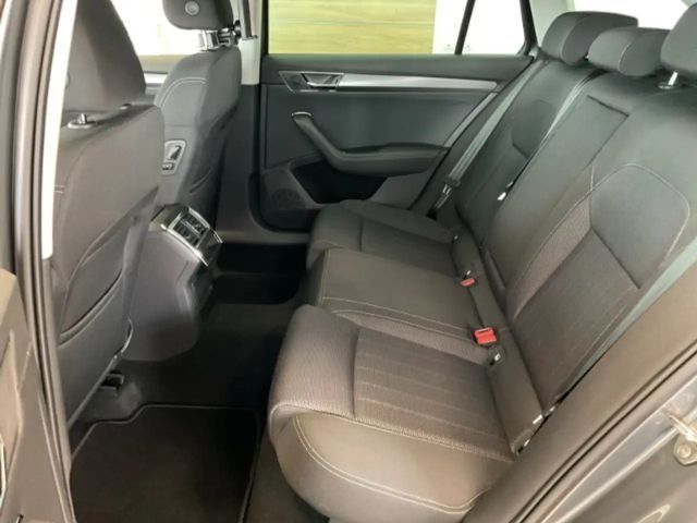 Skoda Superb 2.0 TDI Combi Style Style