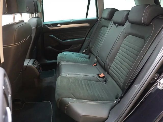 Volkswagen Passat 2.0 TDI DSG R-Line