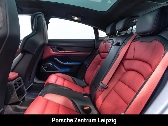 Porsche Taycan Turbo