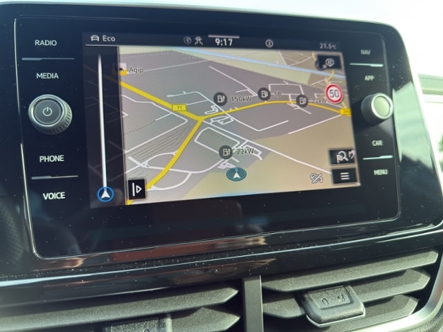 Volkswagen T-Roc 1.5l TSI NAV+LED+STH+AHK+REAR+ACC