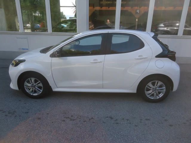 Mazda 2 2 Hybrid  Centre-Line