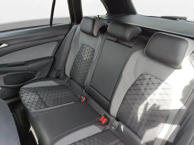 Volkswagen Golf 2.0 TSI R-Line Style Variant