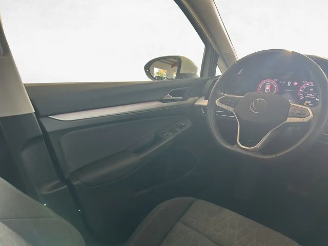 Volkswagen Golf 1.5 eTSI DSG Life Variant