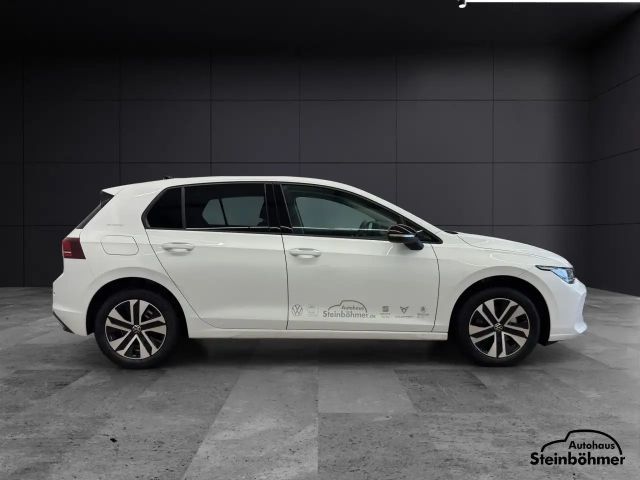 Volkswagen Golf 1.5 eTSI DSG