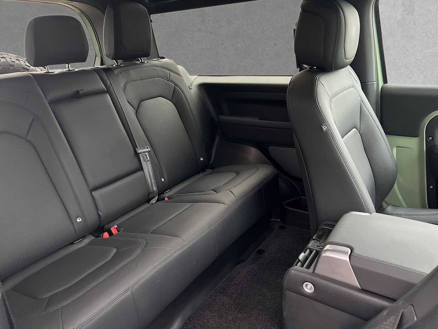 Land Rover Defender 90