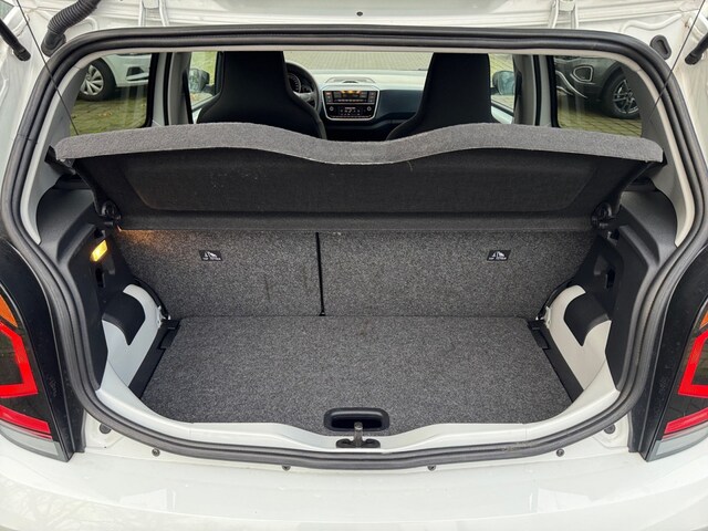 Volkswagen up! Style